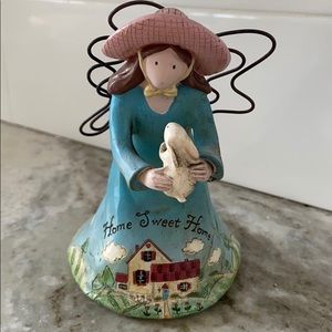 Country gatherings Garden Angel by Russ Berrie